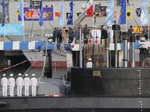 Iran Pamerkan Kapal Selam Baru, Mampu Tembakkan Rudal Jelajah Iran Pamerkan Kapal Selam Baru, Mampu Tembakkan Rudal Jelajah