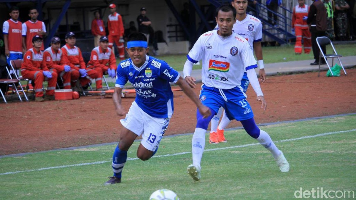 Laga Persib Vs Arema diprediksi akan berjalan ketat. Foto: Wisma Putra