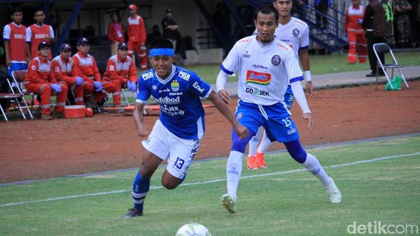 Maung Bandung dan Singo Edan Sama Kuat