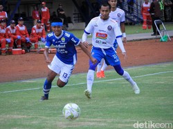 Statistik Pertemuan Persib Vs Arema, Siapa Lebih Unggul?