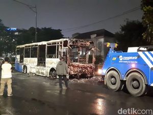 Dirut TransJ: Tak Ada Korban Bus Terbakar, Penyebab Diselidiki
