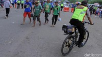 Saat ini suporter Persib Bandung sudah berdatangan ke stadion tersebut. 