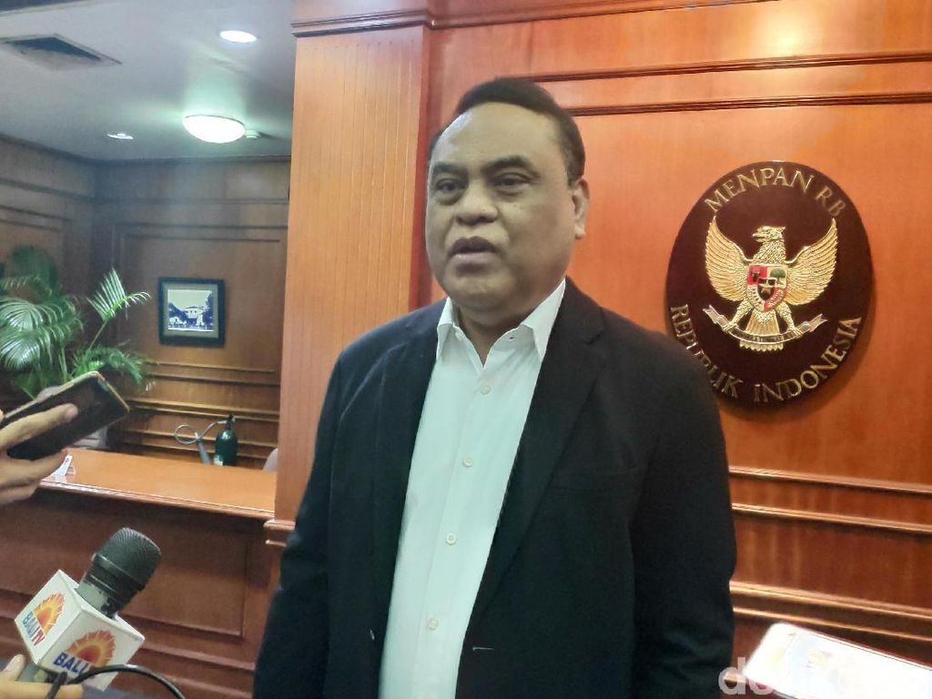 Soal Ujian Pegawai Setara PNS Sudah di Tangan MenPANRB Soal Ujian Pegawai Setara PNS Sudah di Tangan MenPANRB