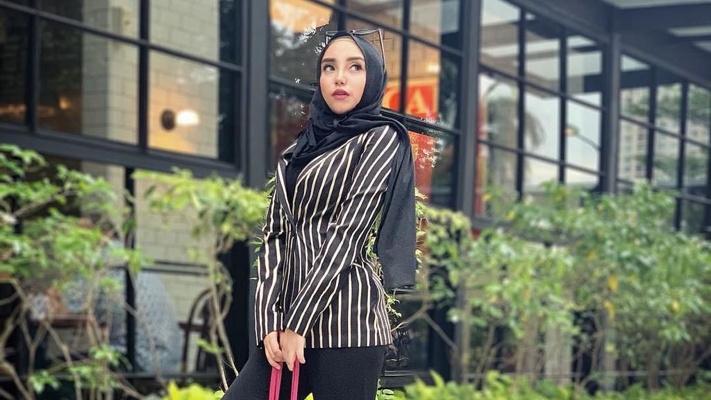 Foto: Transformasi Gaya Salmafina yang Kini Tampil Tanpa Hijab Foto: Transformasi Gaya Salmafina yang Kini Tampil Tanpa Hijab