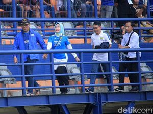 Reaksi Bobotoh soal Ridwan Kamil Merayu The Jakmania Reaksi Bobotoh soal Ridwan Kamil Merayu The Jakmania