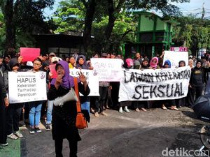 Warga Malang Turun ke Jalan Kecam Kekerasan Seksual Anak