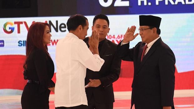 Jokowi dan Prabowo dikala debat / 