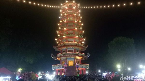 Foto: Perayaan Meriah Cap Go Meh di Pulau Kemaro, Palembang