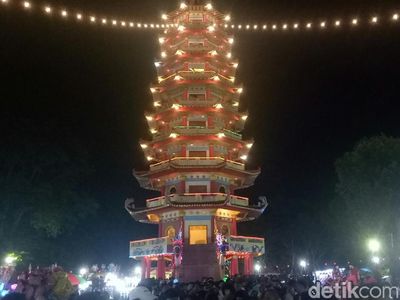 Foto: Perayaan Meriah Cap Go Meh di Pulau Kemaro, Palembang
