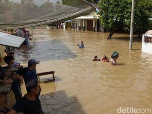 Diguyur Hujan Deras, Puluhan Desa di Sumsel Terendam Banjir