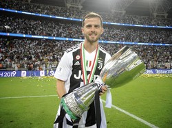 Ditaksir Banyak Klub, Pjanic Setia Juventus
