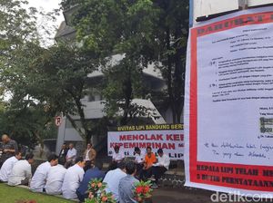 Kontroversi Reorganisasi, Pegawai Desak Kepala LIPI Mundur Kontroversi Reorganisasi, Pegawai Desak Kepala LIPI Mundur