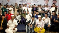 Kala Ustaz dan Santri Nobar Debat Kedua