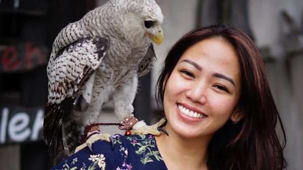 Foto: Gaya Traveling Anisha Dasuki, Moderator Debat Capres 2019