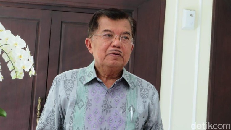 950 Penyapu Jalan Di Padang Dapatkan Bingkisan Ramadhan Bni