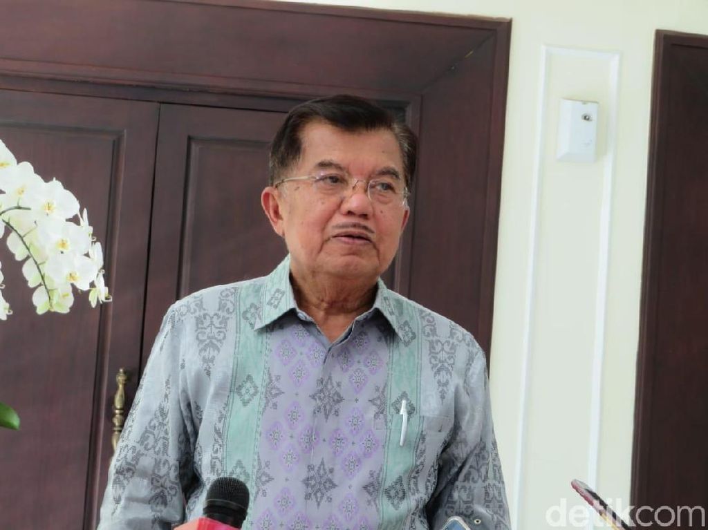 JK: Masjid Jangan Jadi Tempat Pertentangan Politik Jemaah JK: Masjid Jangan Jadi Tempat Pertentangan Politik Jemaah