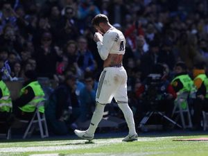 Sergio Ramos Terancam Absen di El Clasico