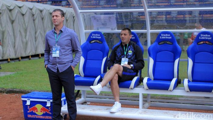 Miljan Radovic yakin Persib Bandung masih bisa lolos. (Foto: Wisma Putra/detikcom) Miljan Radovic yakin Persib Bandung masih bisa lolos. (Foto: Wisma Putra/detikcom)