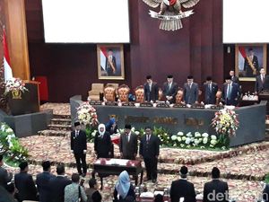 Sertijab Gubernur, Khofifah Ajak Warga Menuju Era Emas Pembangunan