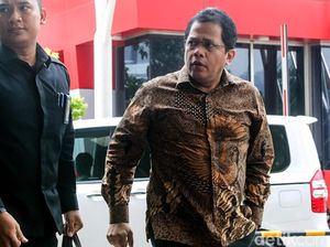 Diperiksa KPK, Sekjen DPR Jelaskan Soal Aturan Etik Anggota Dewan Diperiksa KPK, Sekjen DPR Jelaskan Soal Aturan Etik Anggota Dewan