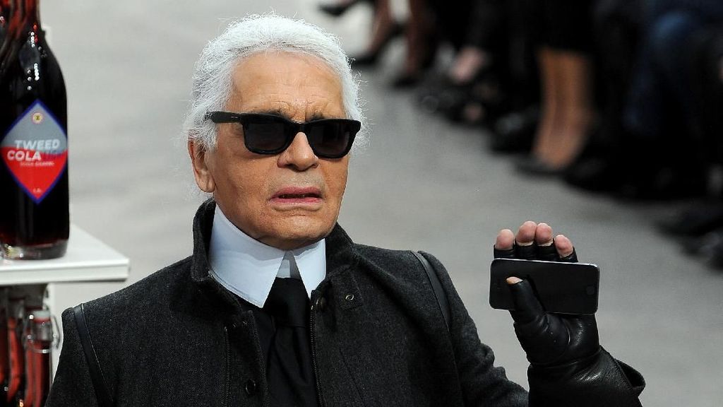 7 Potret Apartemen Karl Lagerfeld Rp 171 M, Bisa Lihat Museum Louvre! 7 Potret Apartemen Karl Lagerfeld Rp 171 M, Bisa Lihat Museum Louvre!