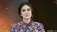 Foto: Adu Gaya Syahrini dan Luna Maya, Siapa Favoritmu?