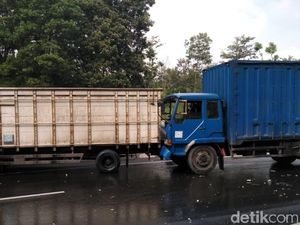 Ngeri! Tabrakan Beruntun di Tol Purbaleunyi, Sopir Sampai Kejepit