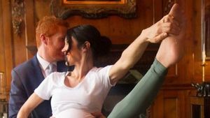 Foto: Ketika Meghan Markle Melakukan Yoga Jelang Melahirkan