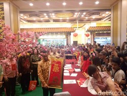 Kunjungi Perayaan Cap Go Meh di Glodok, Anies Didoakan Hoki