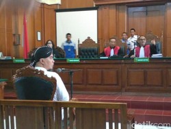 Hakim Tolak Eksepsi Ahmad Dhani