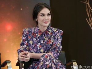Syahrini Dikabarkan Nikah Hari Ini, Netizen Kuatkan Luna Maya Syahrini Dikabarkan Nikah Hari Ini, Netizen Kuatkan Luna Maya