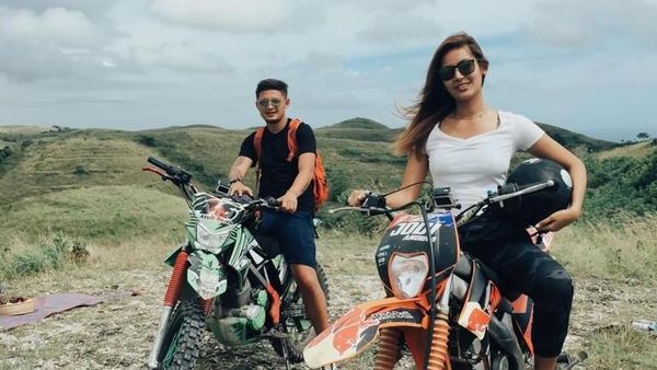 Foto: Mau Dibonceng Maria Selena di Bali?