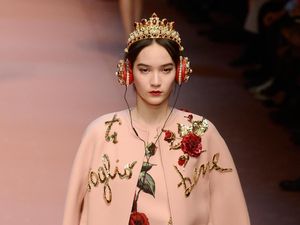 Foto: Earpiece Mewah dari LV Hingga Chanel, Harga Capai Rp 100 Jutaan Foto: Earpiece Mewah dari LV Hingga Chanel, Harga Capai Rp 100 Jutaan