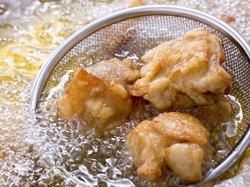 Daftar Minyak Goreng Sehat hingga Makan Bakso Ketumpahan Kecap Sebotol