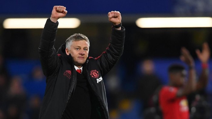 LONDON, ENGLAND - FEBRUARY 18:  Ole Gunnar Solskjaer, Interim Manager of Manchester United celebrates victory after the FA Cup Fifth Round match between Chelsea and Manchester United at Stamford Bridge on February 18, 2019 in London, United Kingdom. (Photo by Mike Hewitt/Getty Images)