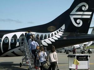 China Tuduh Selandia Baru Menusuk Dari Belakang, Turis Mulai Berkurang