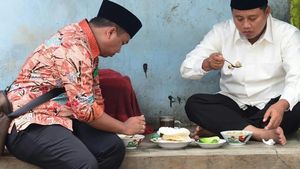 Jajan Baso Cuanki hingga Lotek, Ini Gaya Kulineran Wagub Jabar Kang Uu