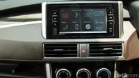 Serupa Tapi Tak Sama, Jeroan Nissan Livina Vs Mitsubishi Xpander