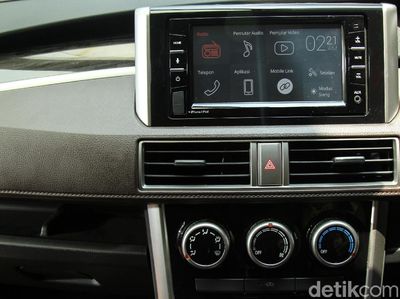 Serupa Tapi Tak Sama, Jeroan Nissan Livina Vs Mitsubishi Xpander