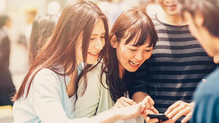 Orang yang berpendidikan lebih kreatif dalam menemukan pembenaran. (Foto: iStock)