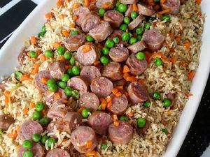 Ayo Sarapan! Ini 10 Variasi Nasi Goreng Sosis yang Gurih Enak