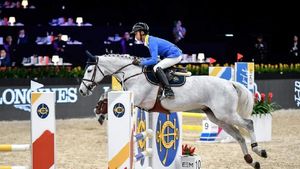 Atlet Berkuda Indonesia Naik Podium di Hongkong