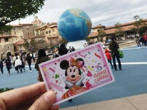 Liburan ke DisneySea yang Cuma Ada di Jepang