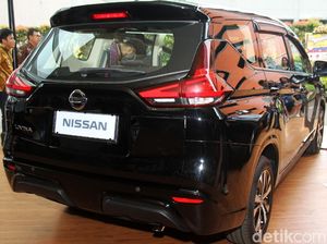 Mobil Kembar tapi Beda Harga Mobil Kembar tapi Beda Harga