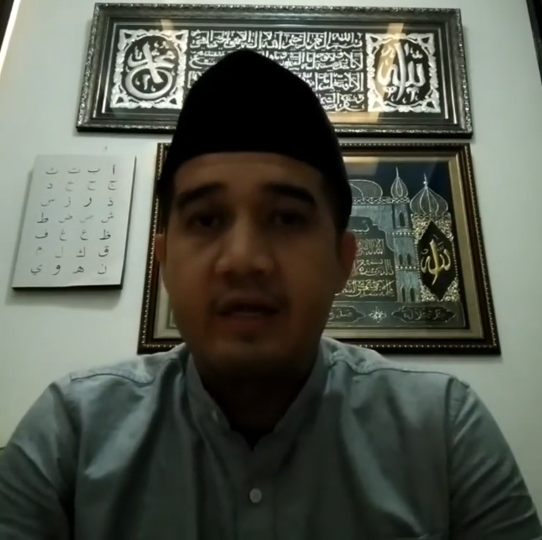 Caleg PDIP Minta Maaf atas Viral Senam di Atas Sajadah, Ini Penjelasannya Caleg PDIP Minta Maaf atas Viral Senam di Atas Sajadah, Ini Penjelasannya