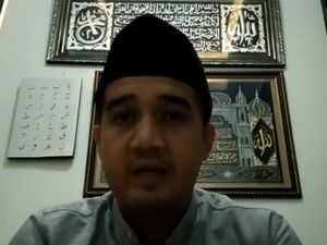 Video Permintaan Maaf Caleg PDIP soal Senam di Atas Sajadah Video Permintaan Maaf Caleg PDIP soal Senam di Atas Sajadah