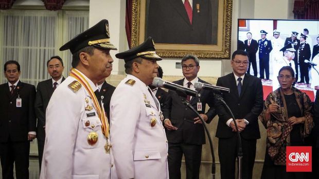 Jokowi Resmi Lantik Gubernur dan Wagub Riau