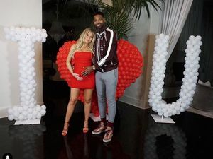 Hamili Selingkuhan, Tristan Thompson Minta Maaf ke Khloe Kardashian Hamili Selingkuhan, Tristan Thompson Minta Maaf ke Khloe Kardashian