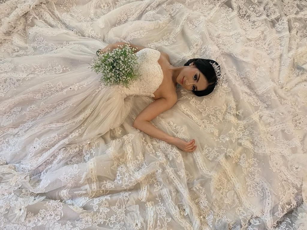 Tertekan Dipolisikan Istri Nana, Bella Luna Bantah Jadi Pelakor Tertekan Dipolisikan Istri Nana, Bella Luna Bantah Jadi Pelakor