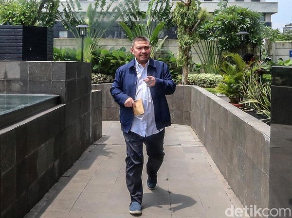 Ketua Fraksi PAN Diperiksa KPK